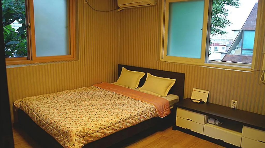 Yun Guesthouse Soul 2*,
